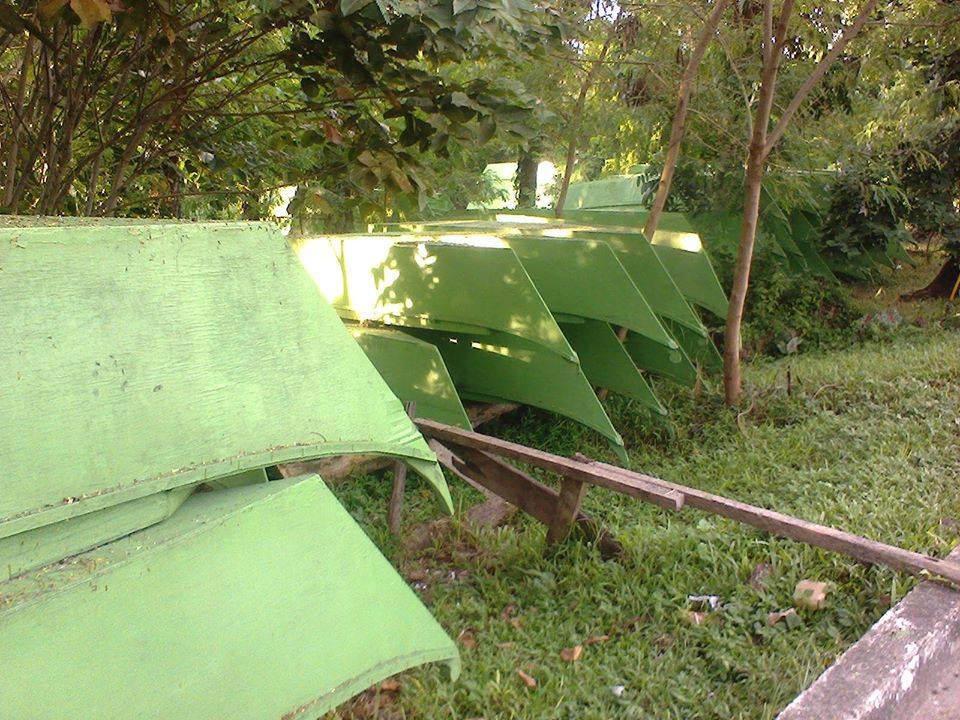 HUNDREDS OF UNUSED BANCA FOR YOLANDA VICTIMS DETERIORATING