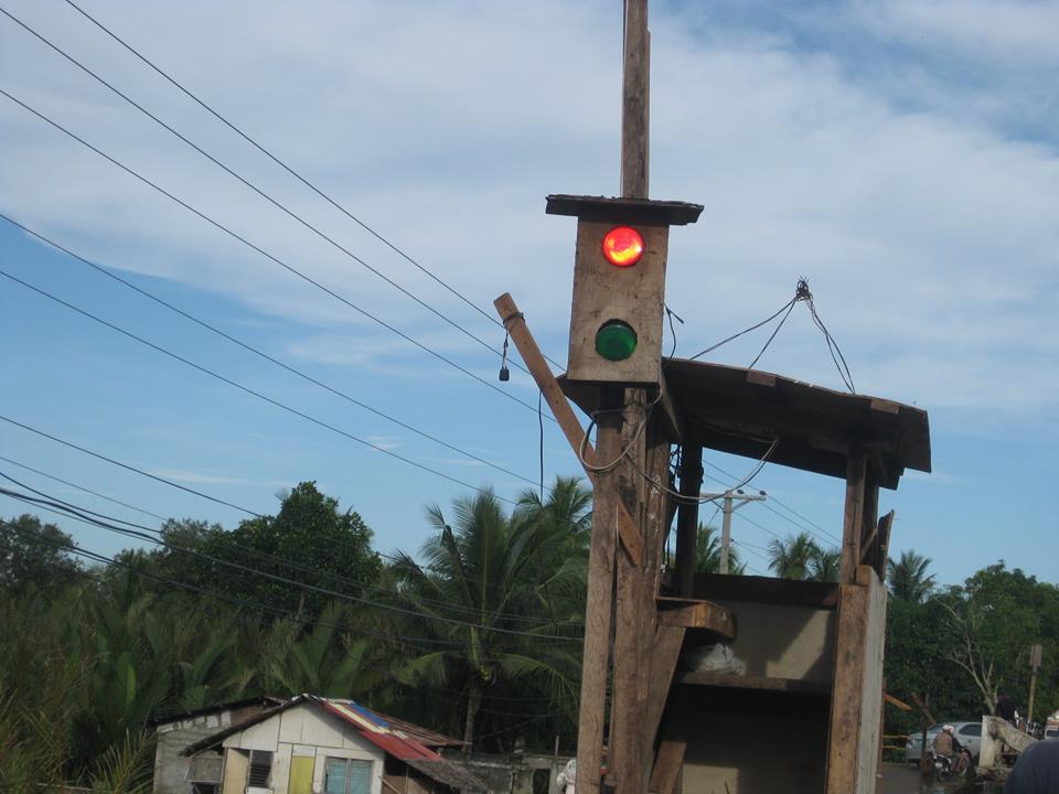 ONE DEAD, THREE HOSPITALIZED IN VEHICULAR ACCIDENT