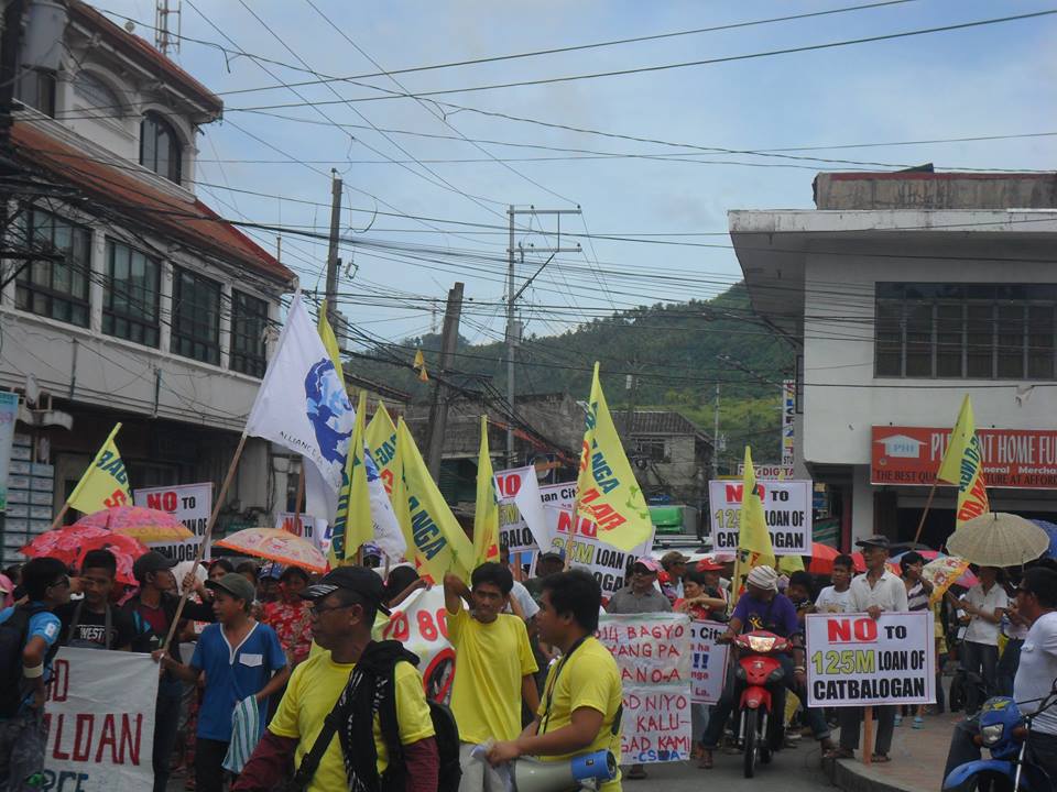 CATB. COP :  NO-TO-PHP800M-LOAN-COALITION ASSEMBLY AT PROVINCIAL CAPITOL, VERY PEACEFUL!