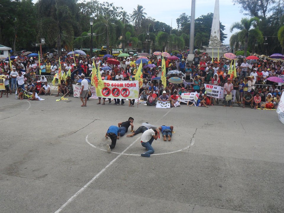 CATB. COP :  NO-TO-PHP800M-LOAN-COALITION ASSEMBLY AT PROVINCIAL CAPITOL, VERY PEACEFUL!