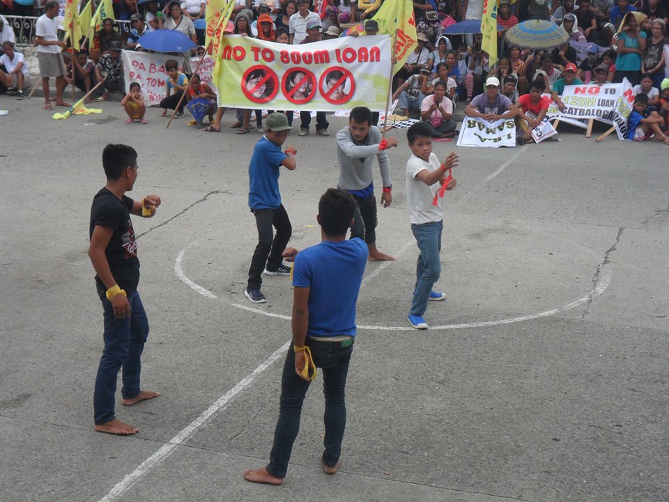 CATB. COP :  NO-TO-PHP800M-LOAN-COALITION ASSEMBLY AT PROVINCIAL CAPITOL, VERY PEACEFUL!