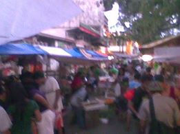 VENDORS TO CLEAR SIDEWALKS BEFORE HOLY WEEK BEGINS