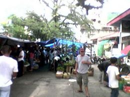 VENDORS TO CLEAR SIDEWALKS BEFORE HOLY WEEK BEGINS