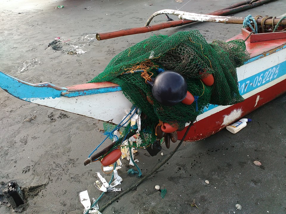 11 FISHERMEN IN 7 TRAWL BOATS CAUGHT REDHANDEDLY CONDUCTING ILLEGAL FISHING